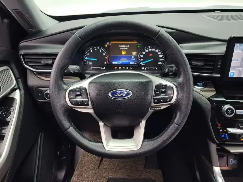 2022 Ford Explorer с пробегом 13 751 км