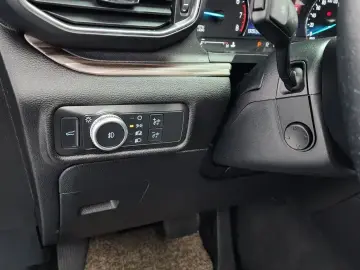 2022 Ford Explorer с пробегом 13 751 км