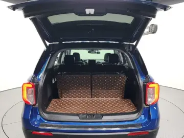2022 Ford Explorer с пробегом 13 751 км