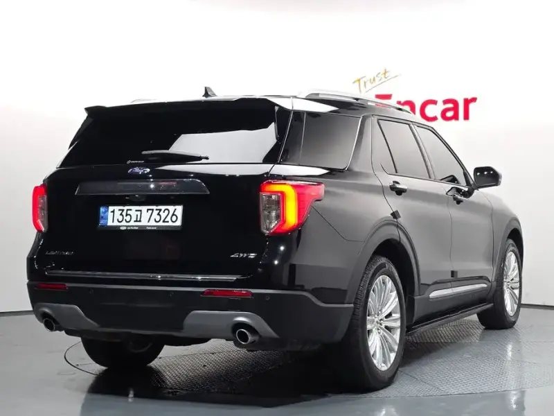 2021 Ford Explorer с пробегом 21 556 км