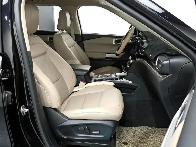 2021 Ford Explorer с пробегом 21 556 км