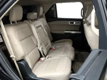 2021 Ford Explorer с пробегом 21 556 км