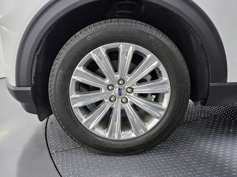 2022 Ford Explorer с пробегом 21 853 км