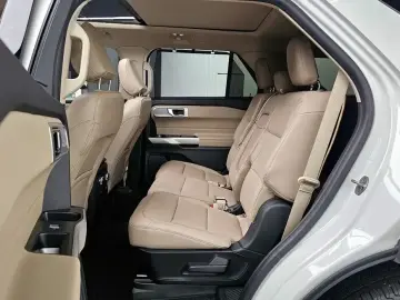 2022 Ford Explorer с пробегом 21 853 км