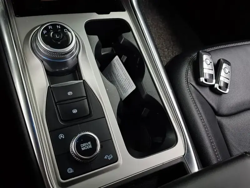 2022 Ford Explorer с пробегом 75 021 км