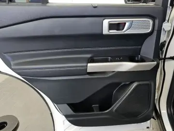 2022 Ford Explorer с пробегом 75 021 км