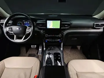 2022 Ford Explorer с пробегом 45 238 км