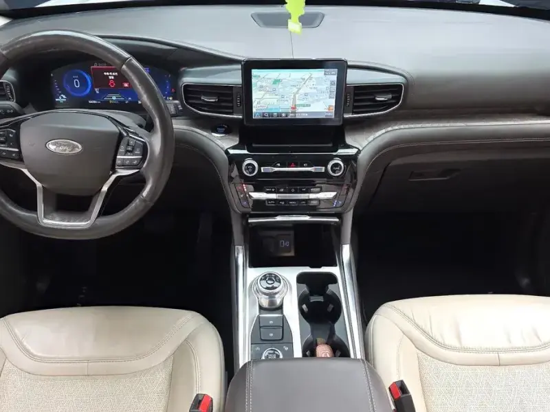 2022 Ford Explorer с пробегом 106 784 км