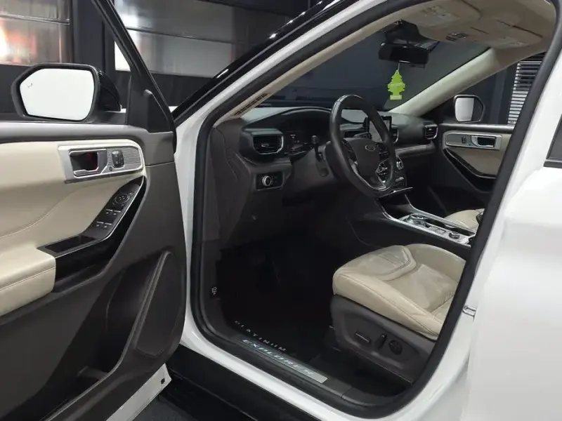 2022 Ford Explorer с пробегом 106 784 км
