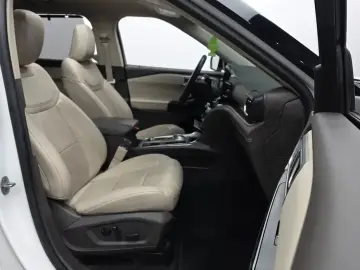 2022 Ford Explorer с пробегом 106 784 км