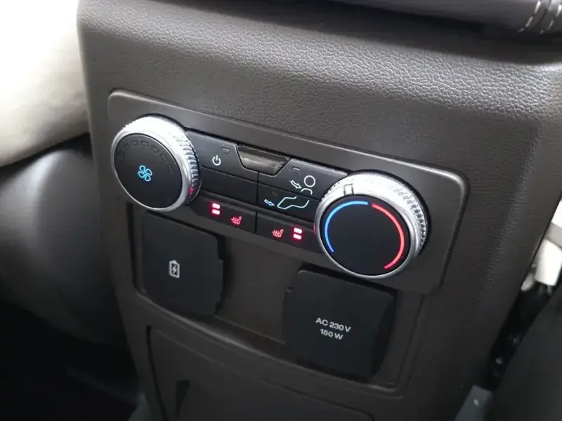 2022 Ford Explorer с пробегом 106 784 км