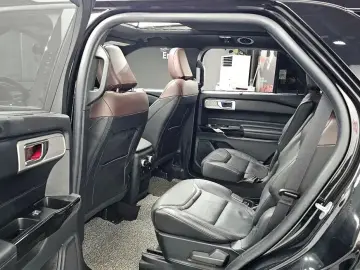 2021 Ford Explorer с пробегом 15 065 км
