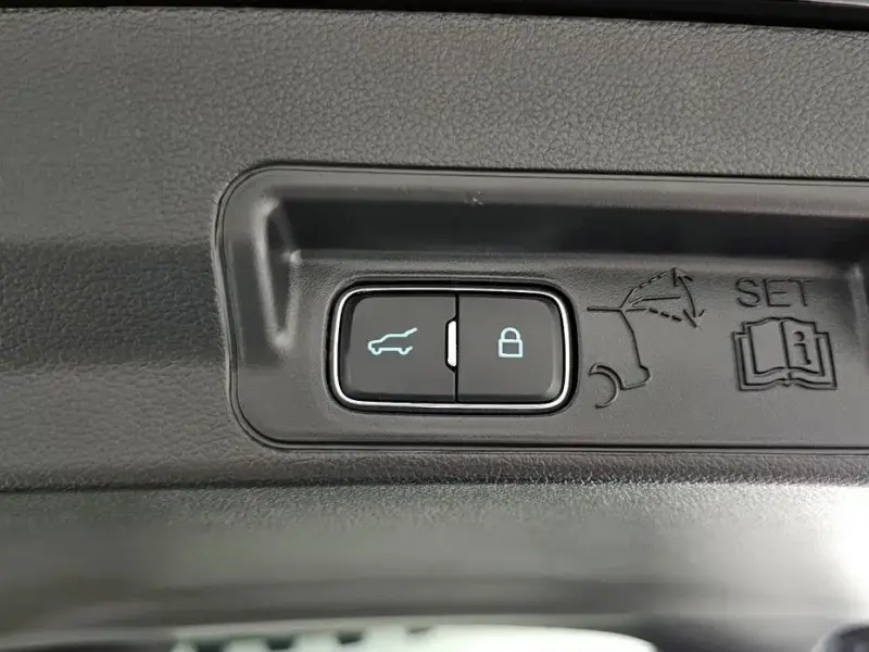 2021 Ford Explorer с пробегом 15 065 км