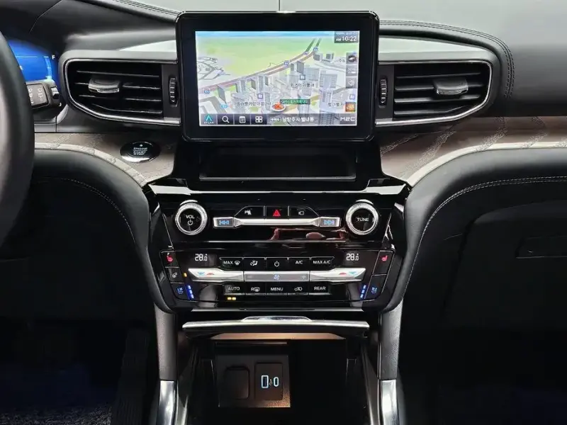 2021 Ford Explorer с пробегом 15 065 км