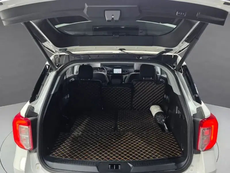 2022 Ford Explorer с пробегом 64 686 км