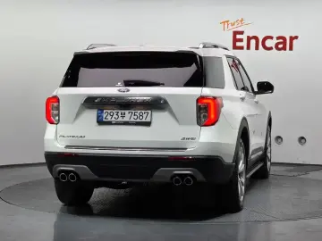 2022 Ford Explorer с пробегом 18 454 км