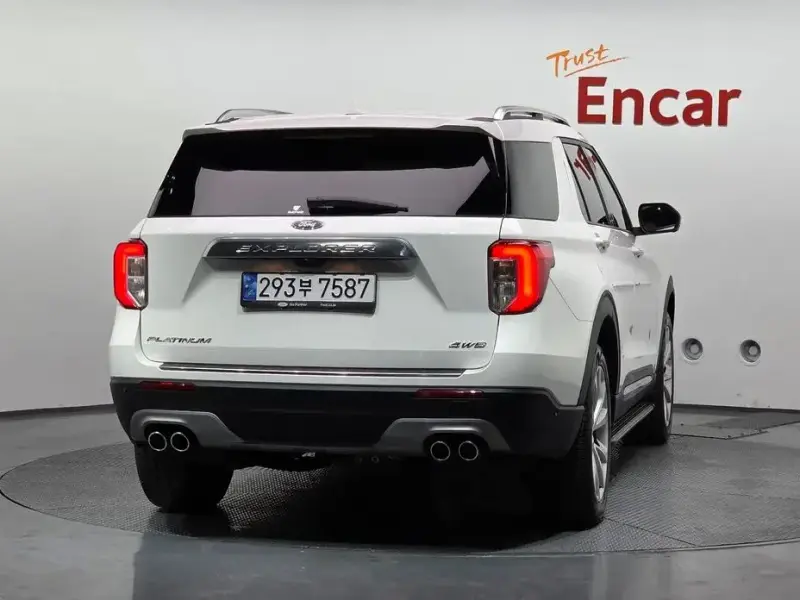 2022 Ford Explorer с пробегом 18 454 км