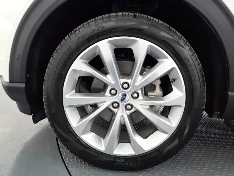 2022 Ford Explorer с пробегом 18 454 км