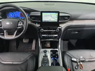 2021 Ford Explorer с пробегом 29 954 км
