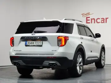 2022 Ford Explorer с пробегом 77 013 км