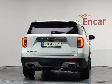 2022 Ford Explorer с пробегом 77 013 км