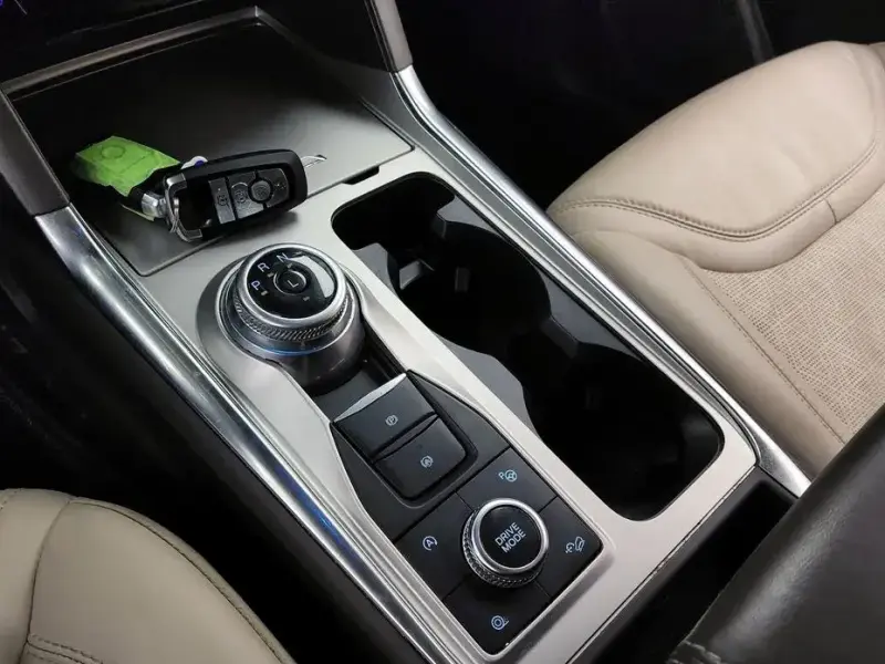 2022 Ford Explorer с пробегом 77 013 км