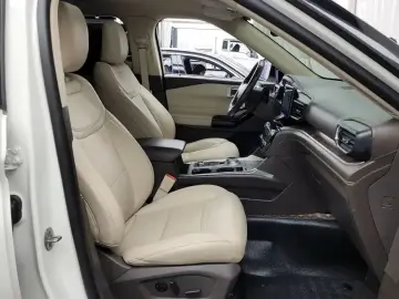 2022 Ford Explorer с пробегом 77 013 км