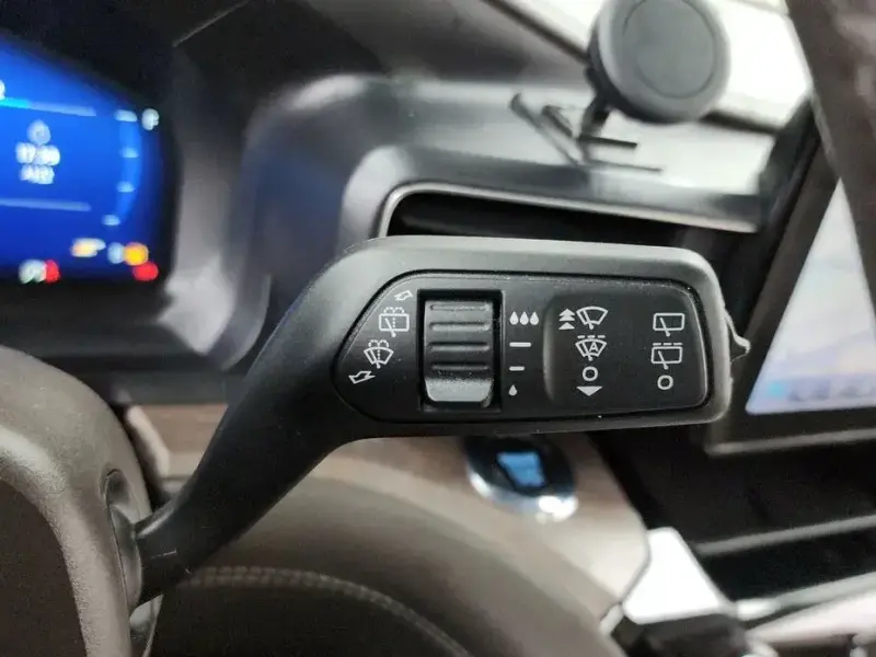 2022 Ford Explorer с пробегом 77 013 км