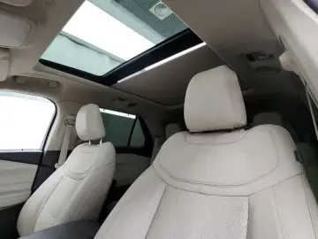 2022 Ford Explorer с пробегом 77 013 км