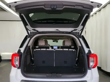 2022 Ford Explorer с пробегом 77 013 км