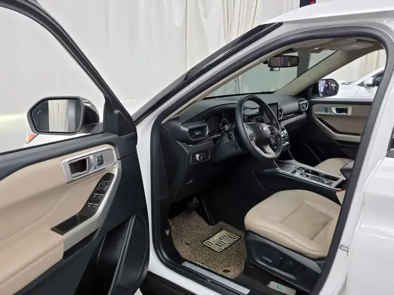 2022 Ford Explorer с пробегом 67 521 км