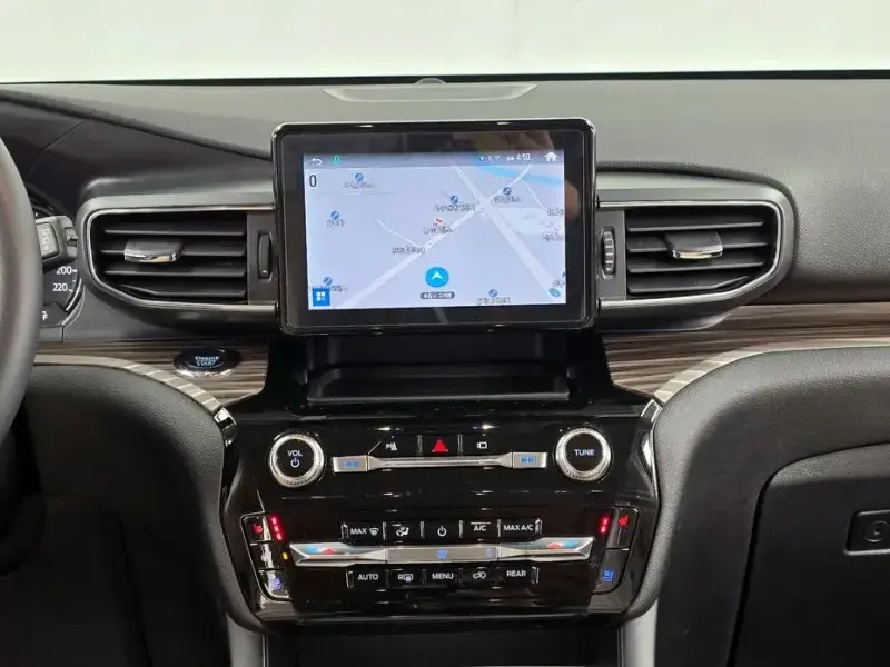 2022 Ford Explorer с пробегом 67 521 км