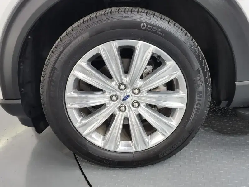 2022 Ford Explorer с пробегом 33 436 км
