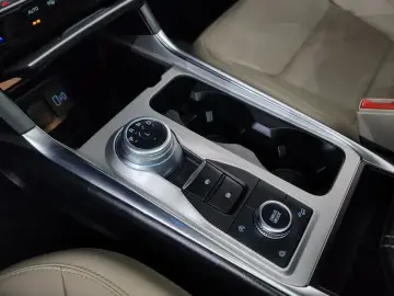 2022 Ford Explorer с пробегом 33 436 км