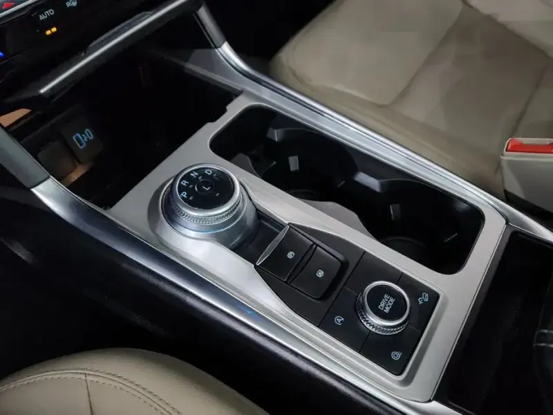 2022 Ford Explorer с пробегом 33 436 км
