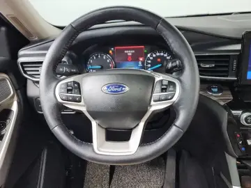 2022 Ford Explorer с пробегом 33 436 км