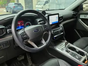 2022 Ford Explorer с пробегом 48 600 км