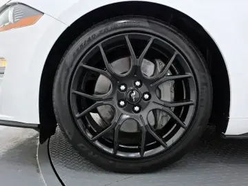 2021 Ford Mustang с пробегом 47 348 км