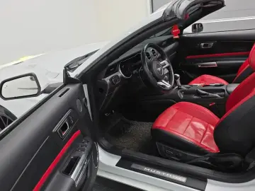 2021 Ford Mustang с пробегом 47 348 км