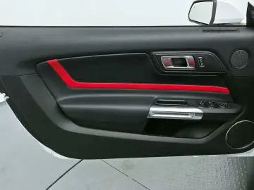 2021 Ford Mustang с пробегом 47 348 км