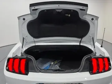 2021 Ford Mustang с пробегом 47 348 км