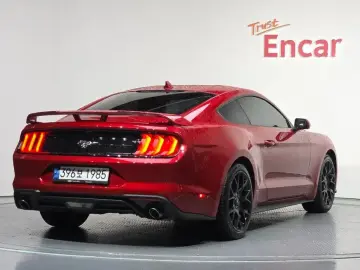 2022 Ford Mustang с пробегом 15 432 км