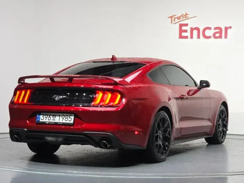 2022 Ford Mustang с пробегом 15 432 км