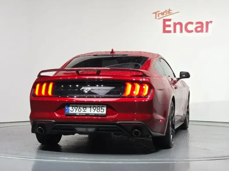 2022 Ford Mustang с пробегом 15 432 км