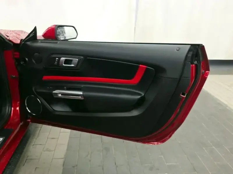 2022 Ford Mustang с пробегом 15 432 км
