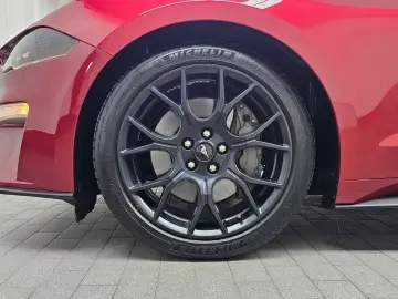 2022 Ford Mustang с пробегом 62 067 км