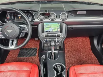 2022 Ford Mustang с пробегом 62 067 км
