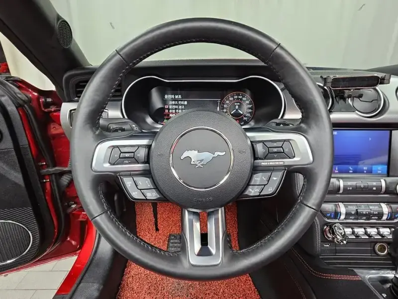 2022 Ford Mustang с пробегом 62 067 км