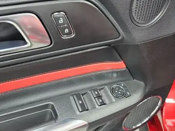 2022 Ford Mustang с пробегом 62 067 км