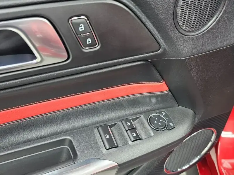 2022 Ford Mustang с пробегом 62 067 км